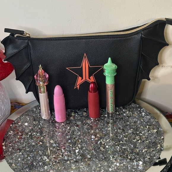 New Jeffree Star Bat Wing Makeup Bag With 3 Lip Products and 1 Concealer. - Picture 1 of 10